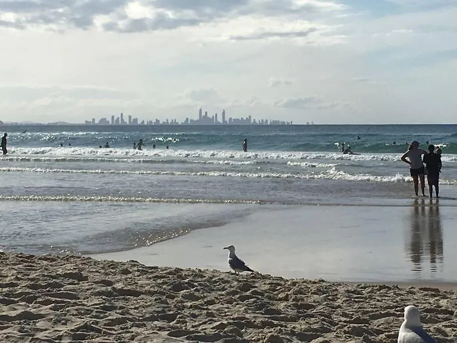 גולד קוסט 3 Bedrooms With Views Over Kirra! דירה גולד קוסט